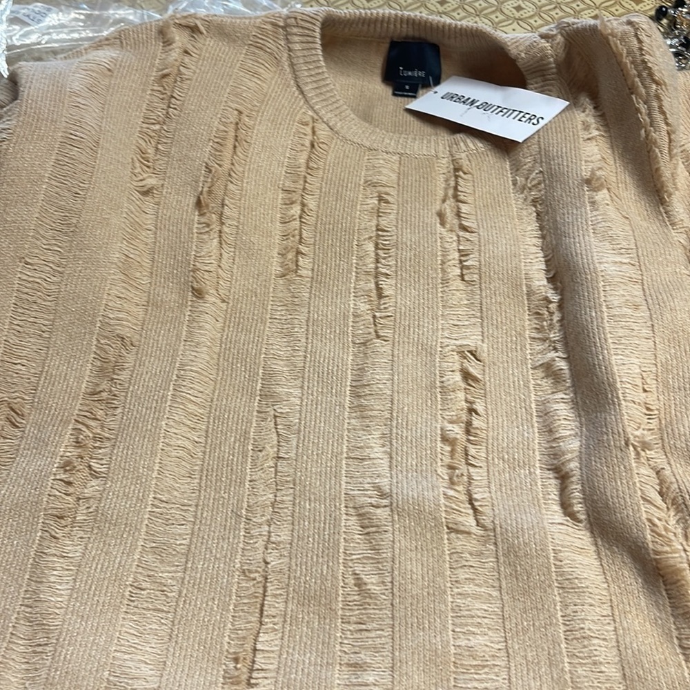 Urban Outfitters Lumiere Camel Distressed Lg Sleeves Sweater. Size S. P325/A - Picture 4 of 5
